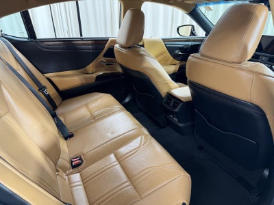 2025 Lexus ES ES 300h Ultra Luxury