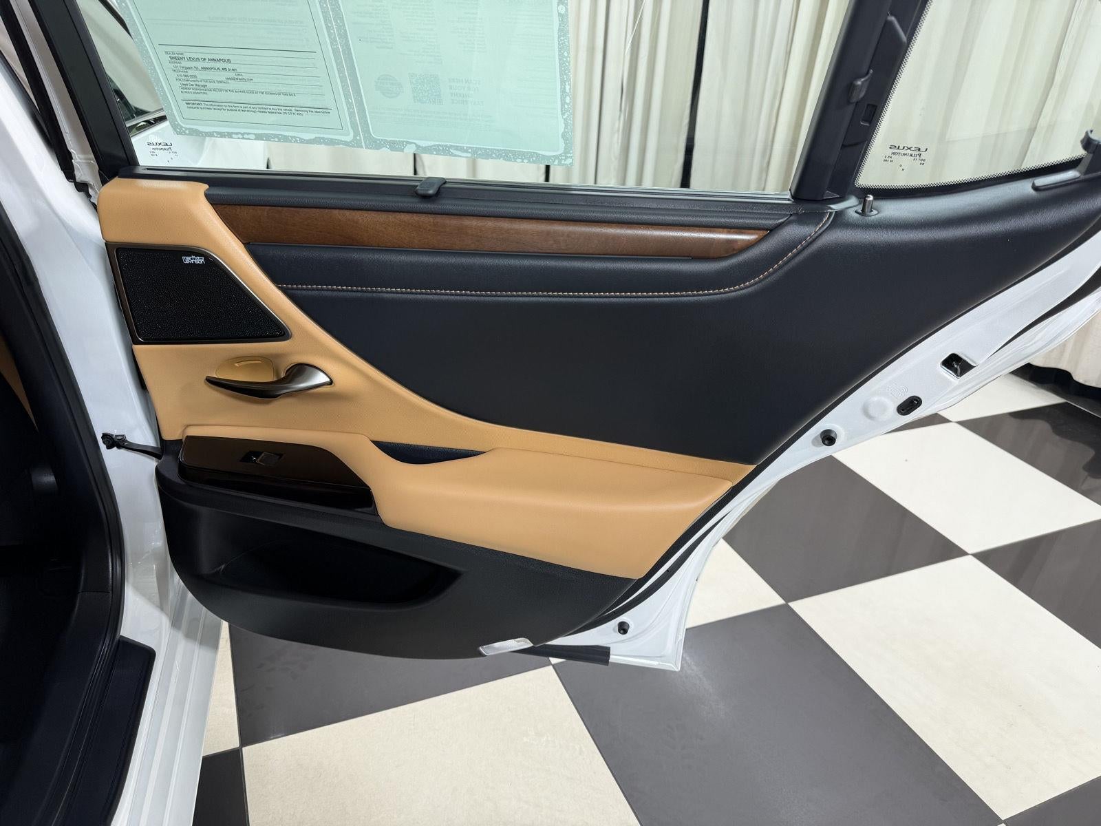 2025 Lexus ES ES 300h Ultra Luxury