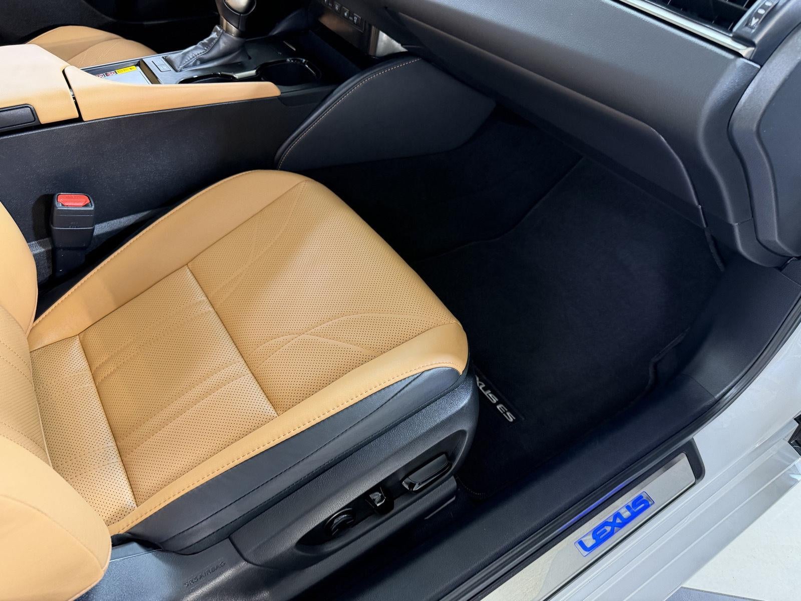 2025 Lexus ES ES 300h Ultra Luxury