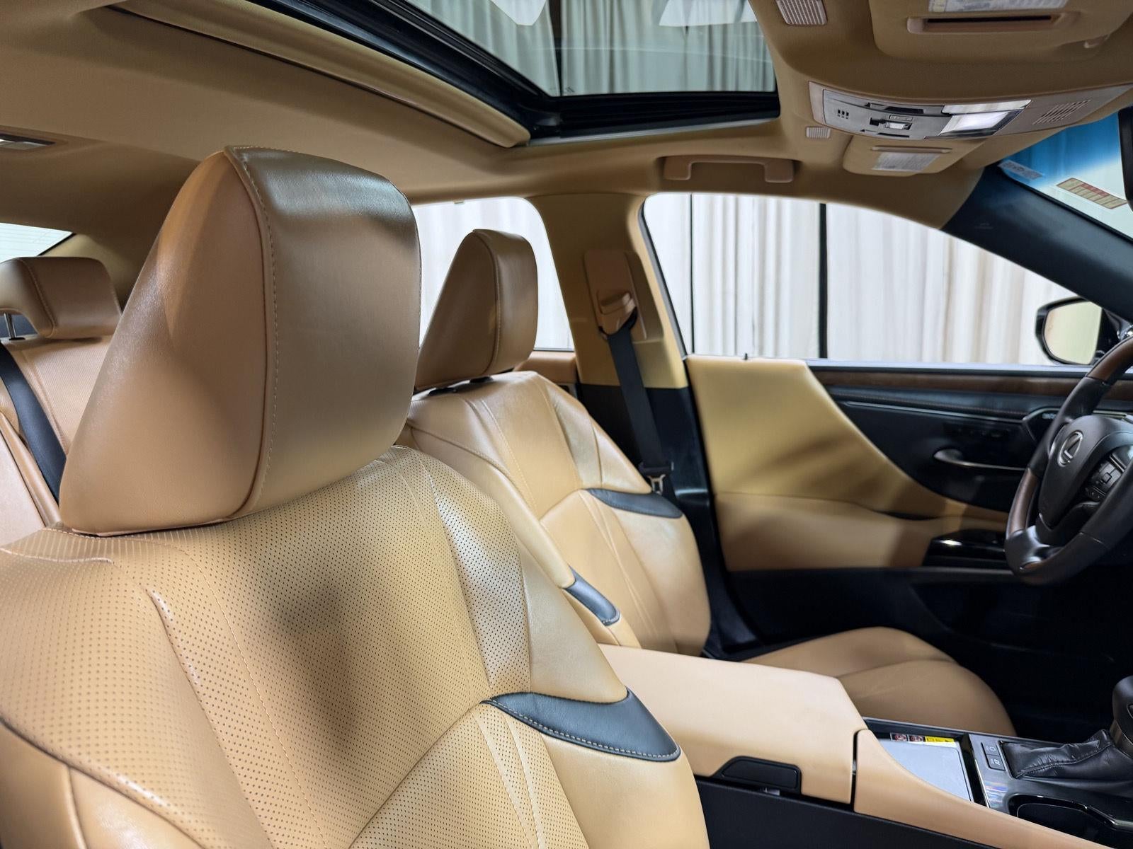 2025 Lexus ES ES 300h Ultra Luxury