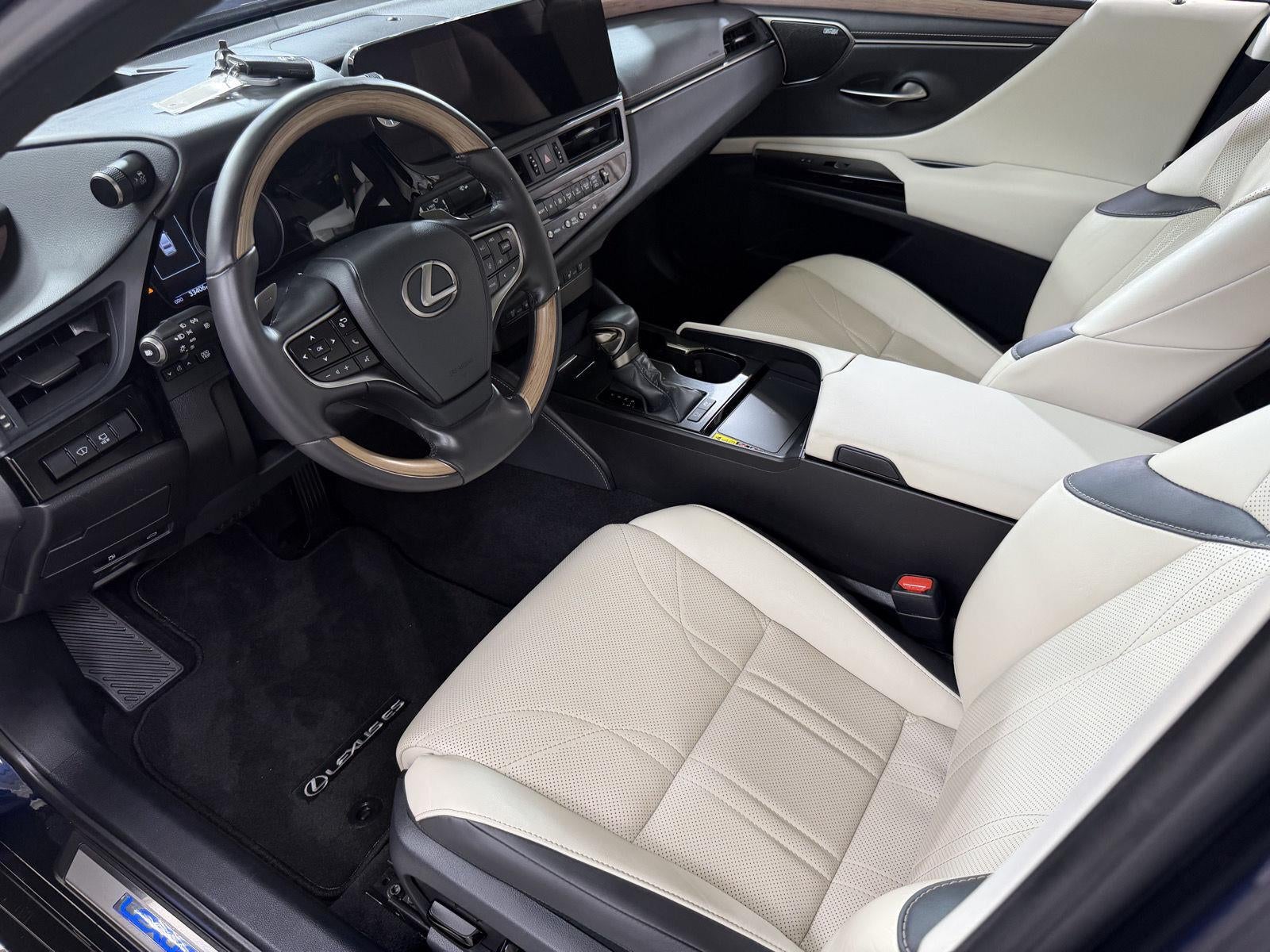 2024 Lexus ES ES 300h Ultra Luxury