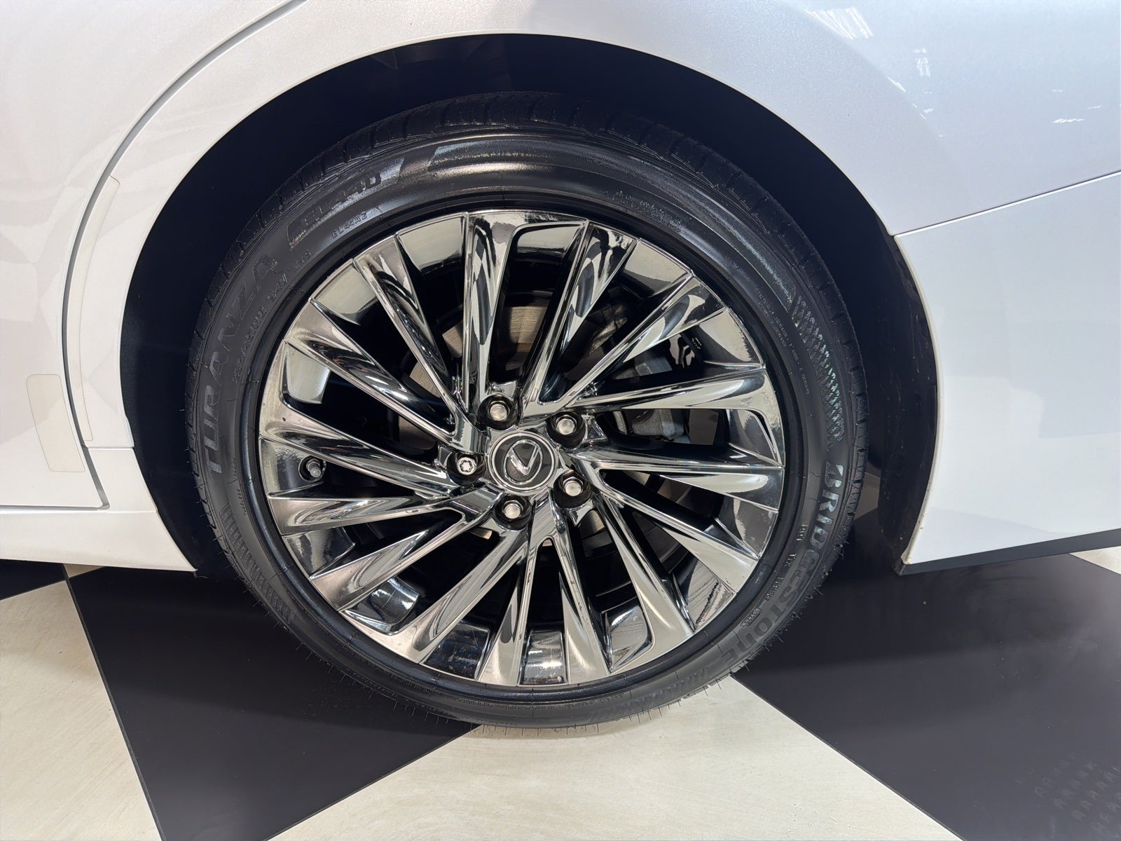 2024 Lexus ES 350 Ultra Luxury