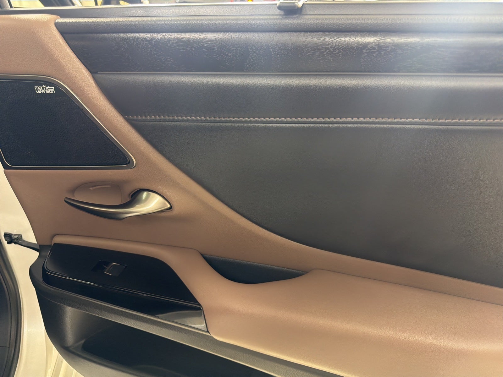 2024 Lexus ES 350 Ultra Luxury