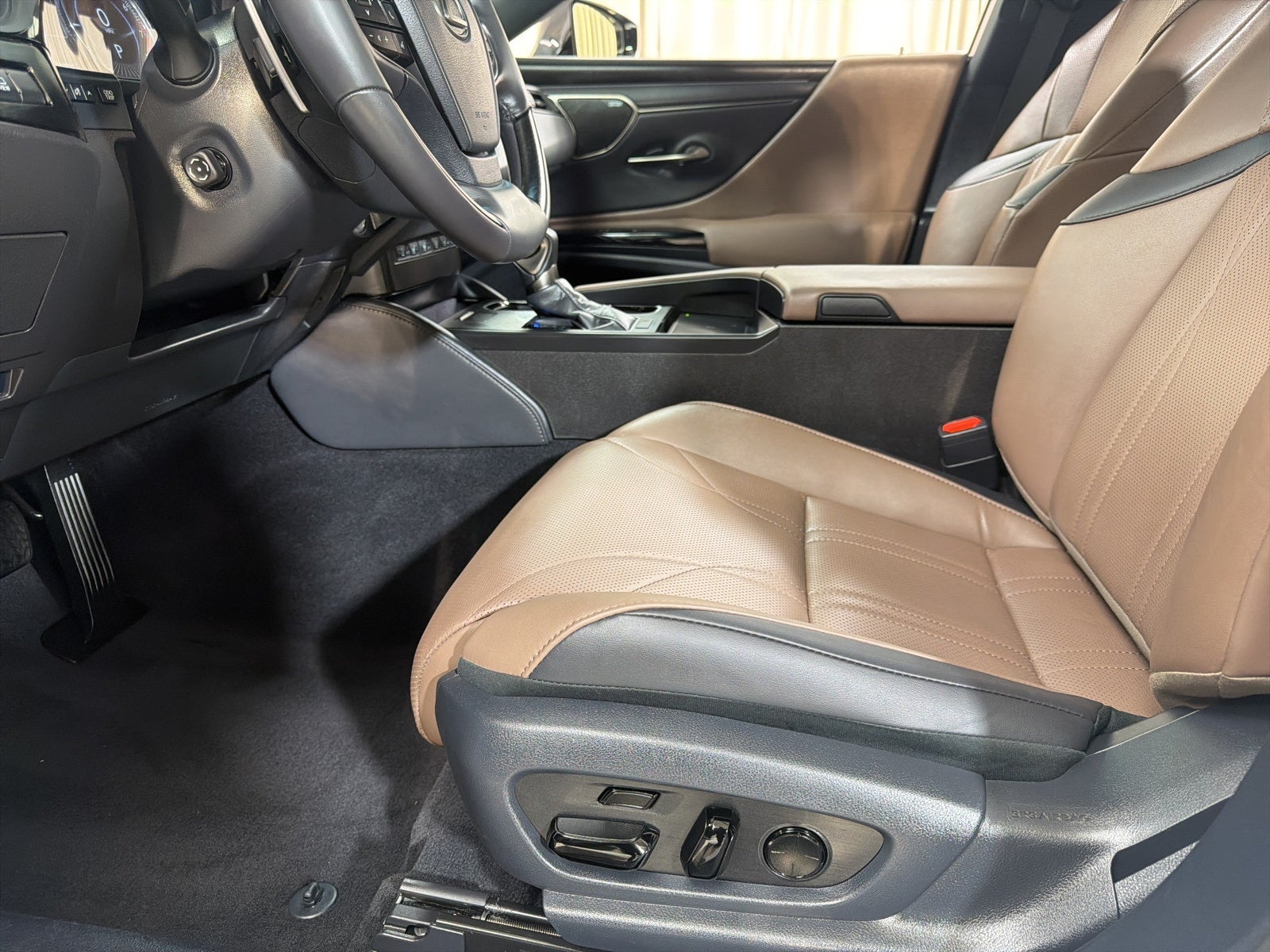 2024 Lexus ES 350 Ultra Luxury