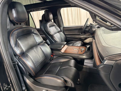 2025 Lincoln Navigator L Black Label