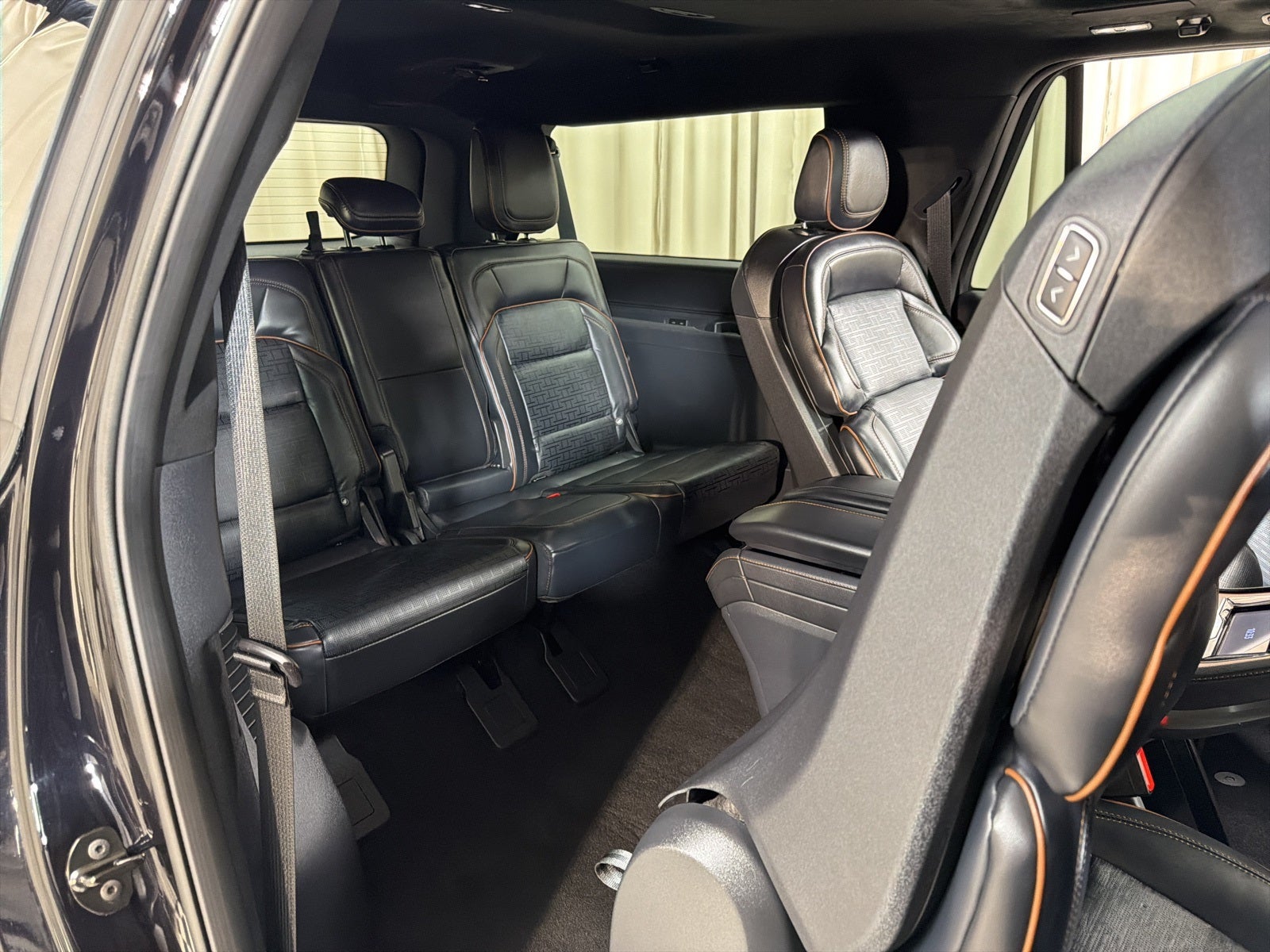 2025 Lincoln Navigator L Black Label