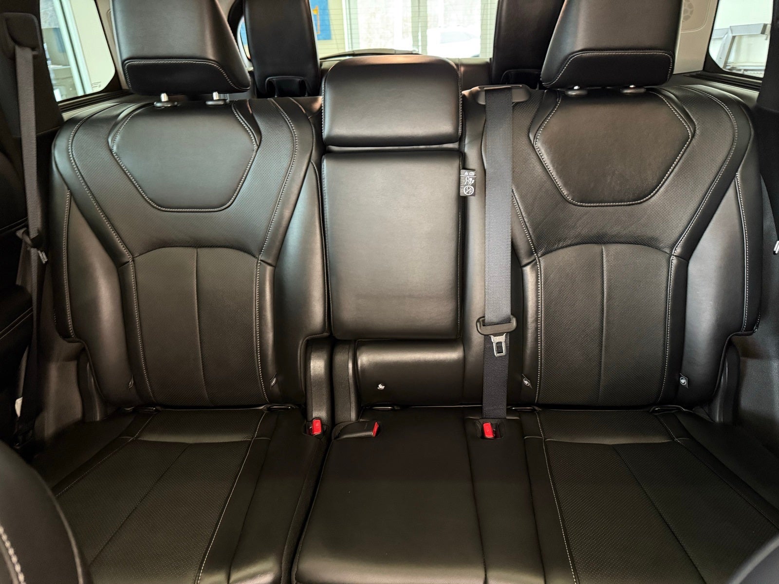 2025 INFINITI QX60 PURE