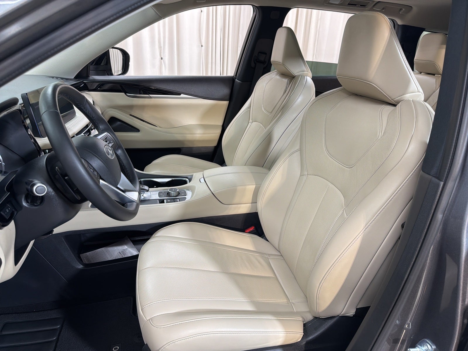 2025 INFINITI QX60 PURE