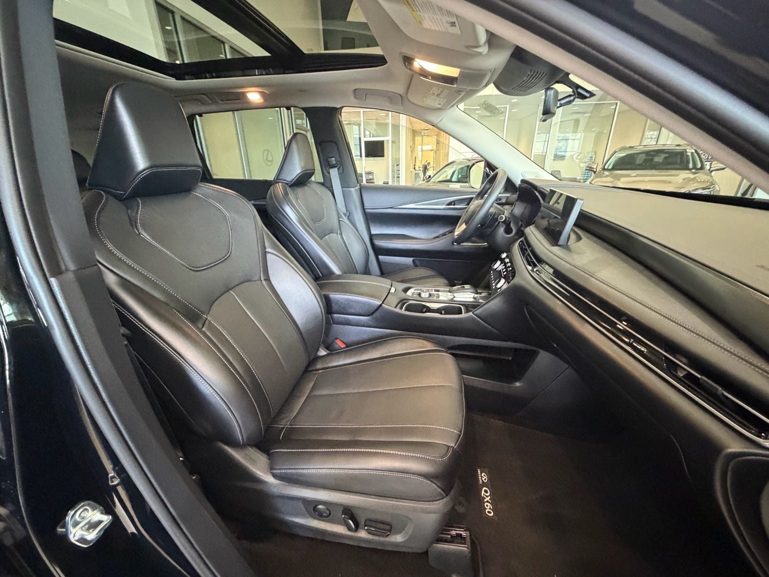 2025 INFINITI QX60 LUXE