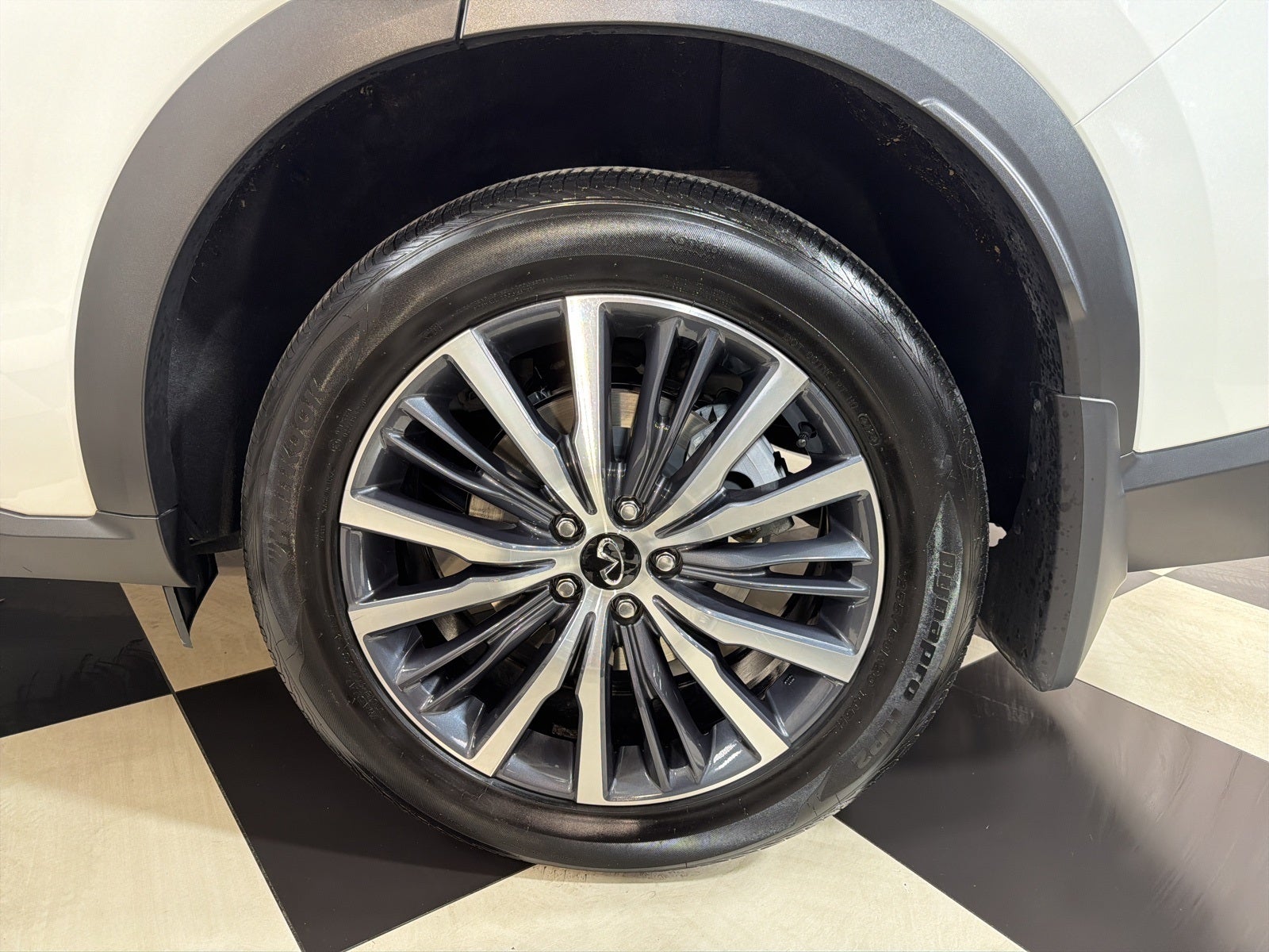 2025 INFINITI QX60 Sensory