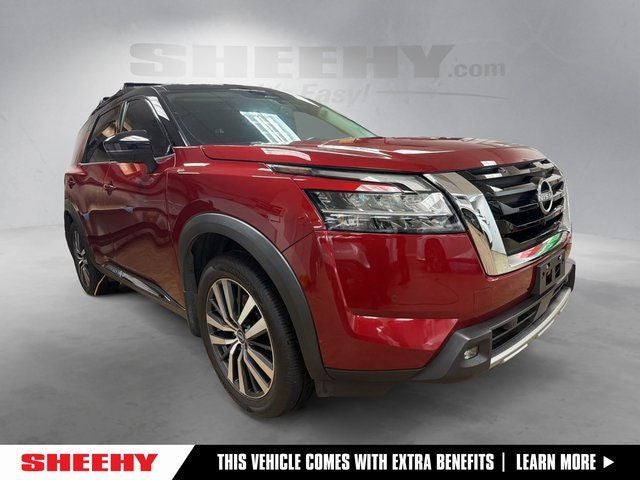 2022 Nissan Pathfinder Platinum 4WD's photo