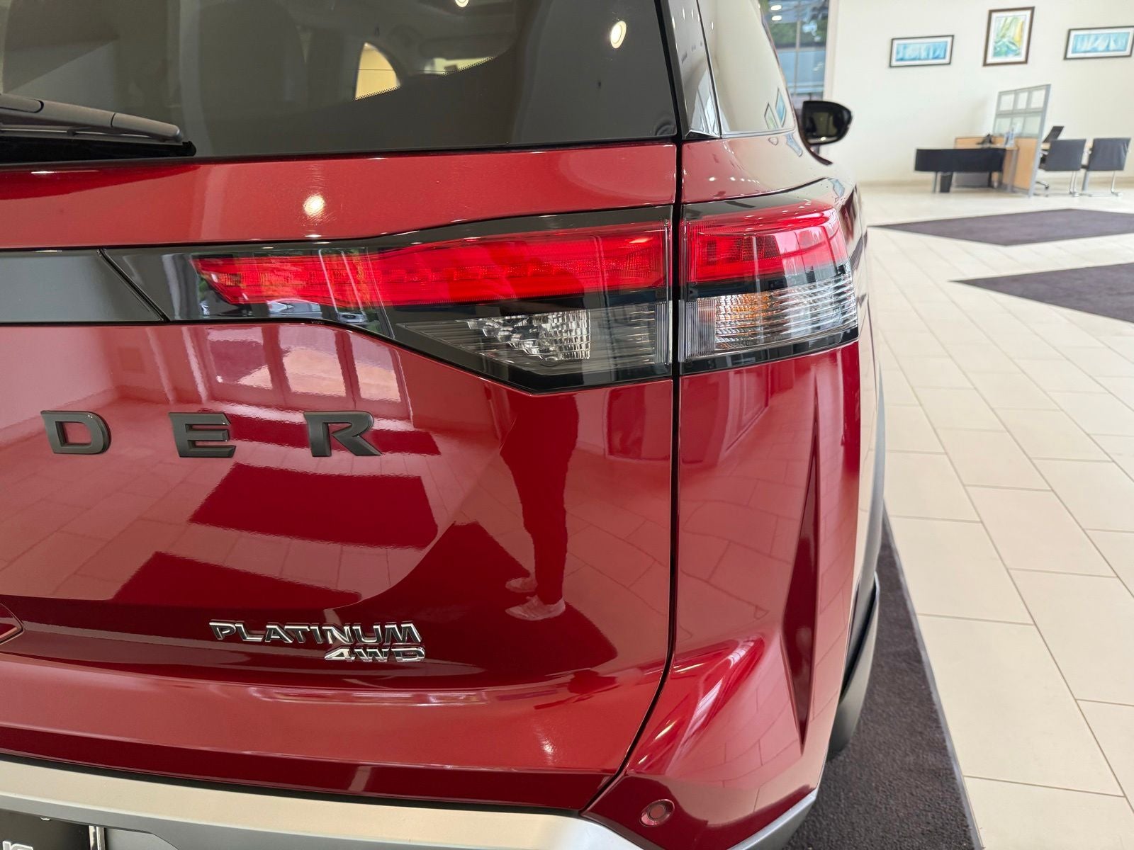 2022 Nissan Pathfinder Platinum
