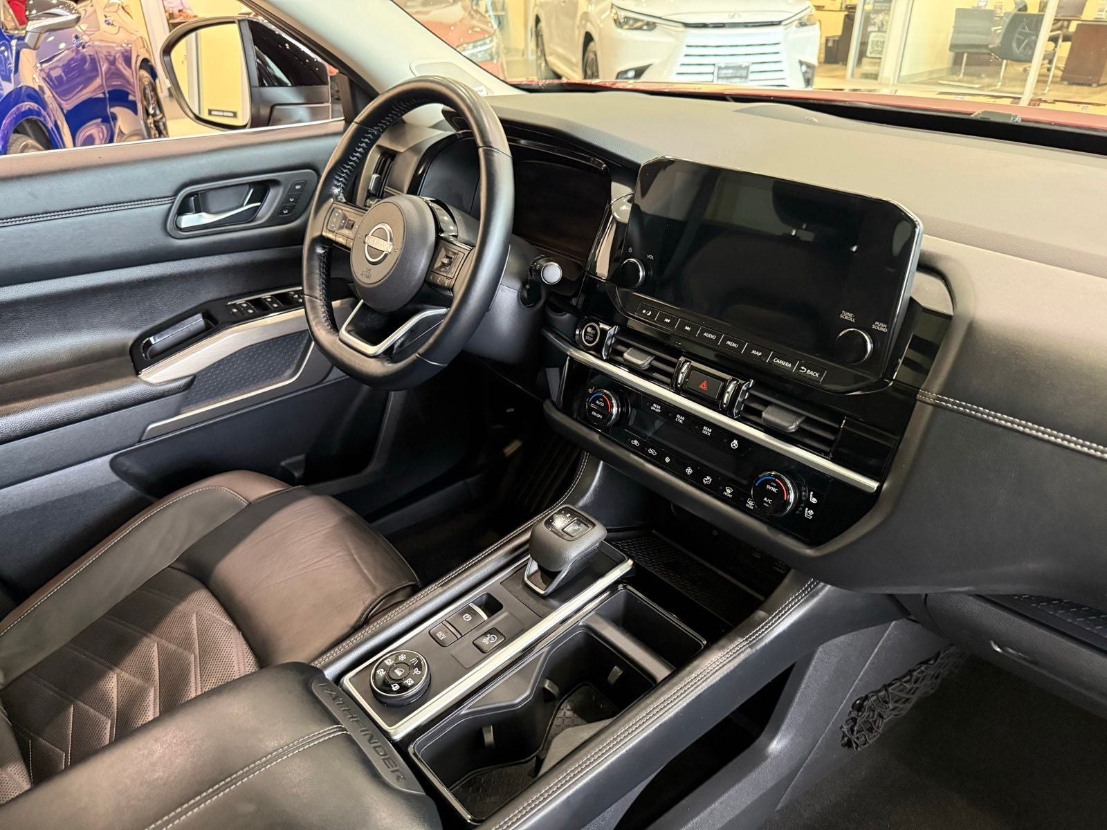 2022 Nissan Pathfinder Platinum