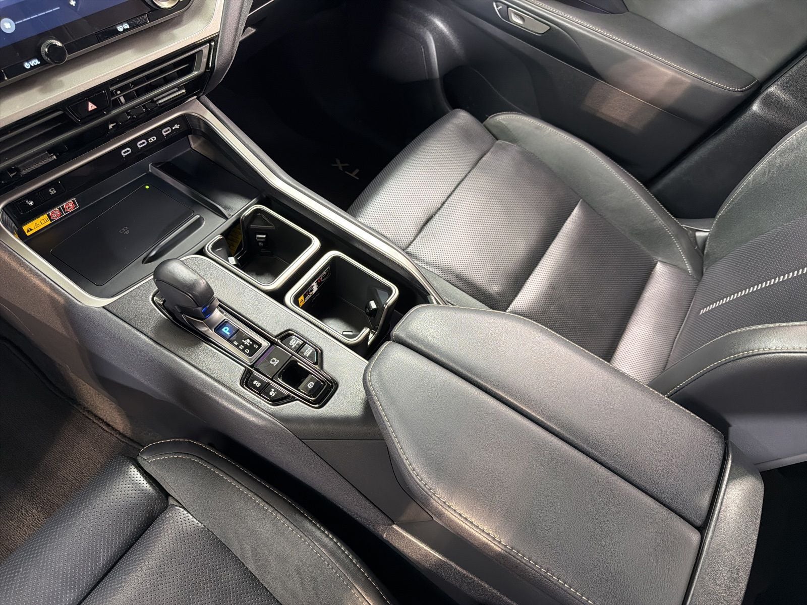 2024 Lexus TX 550h+ Luxury