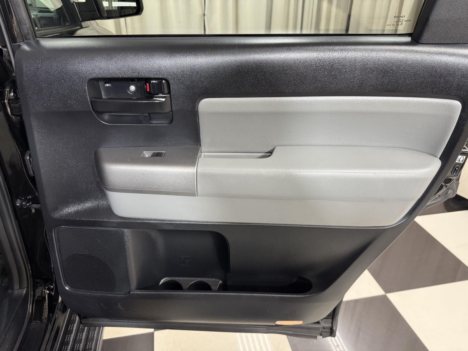 2017 Toyota Sequoia SR5