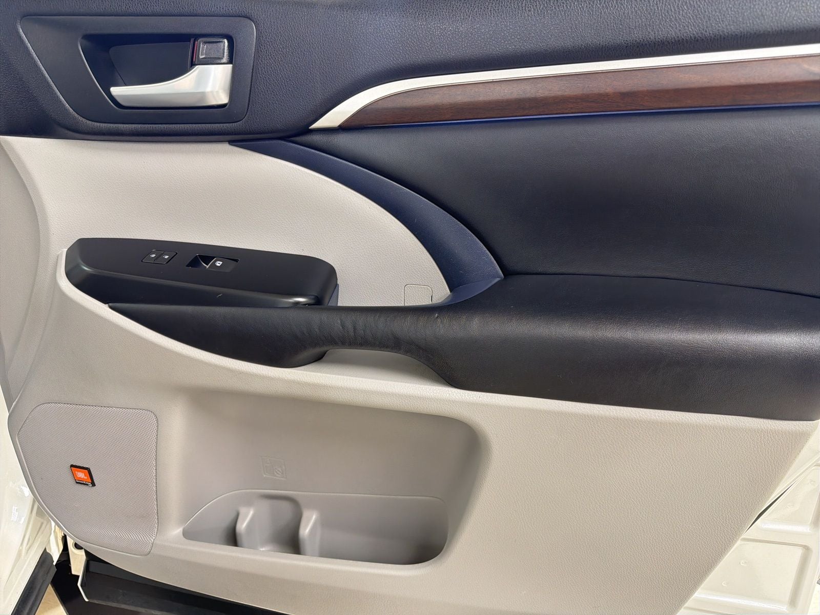 2015 Toyota Highlander Limited Platinum V6