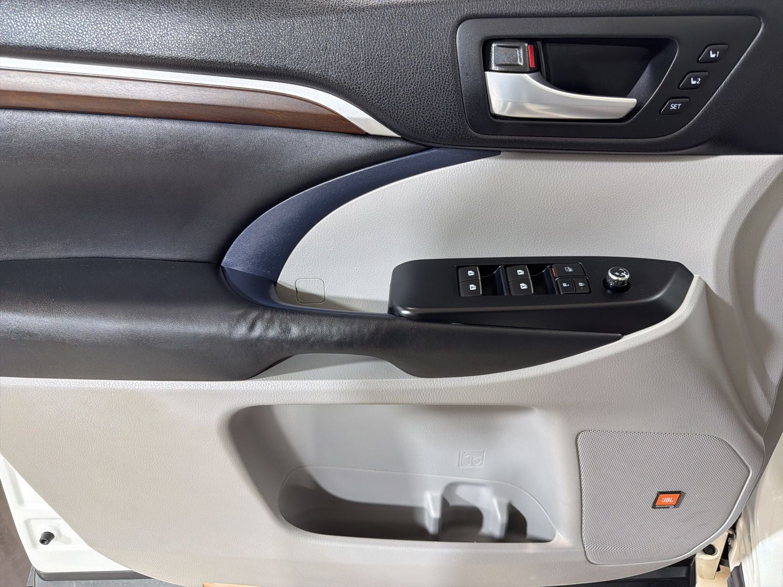 2015 Toyota Highlander Limited Platinum V6