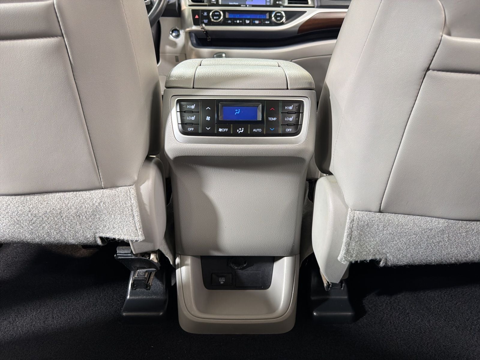 2015 Toyota Highlander Limited Platinum V6