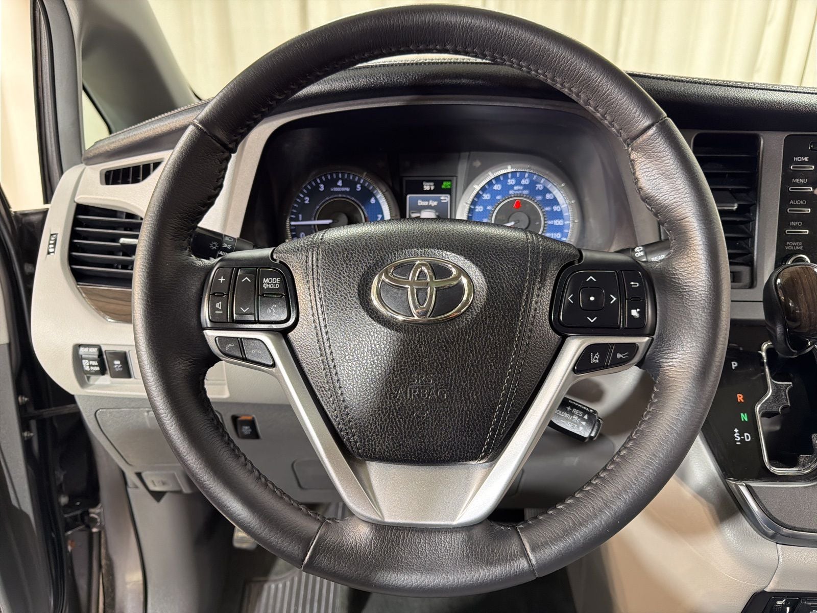 2018 Toyota Sienna XLE 7 Passenger