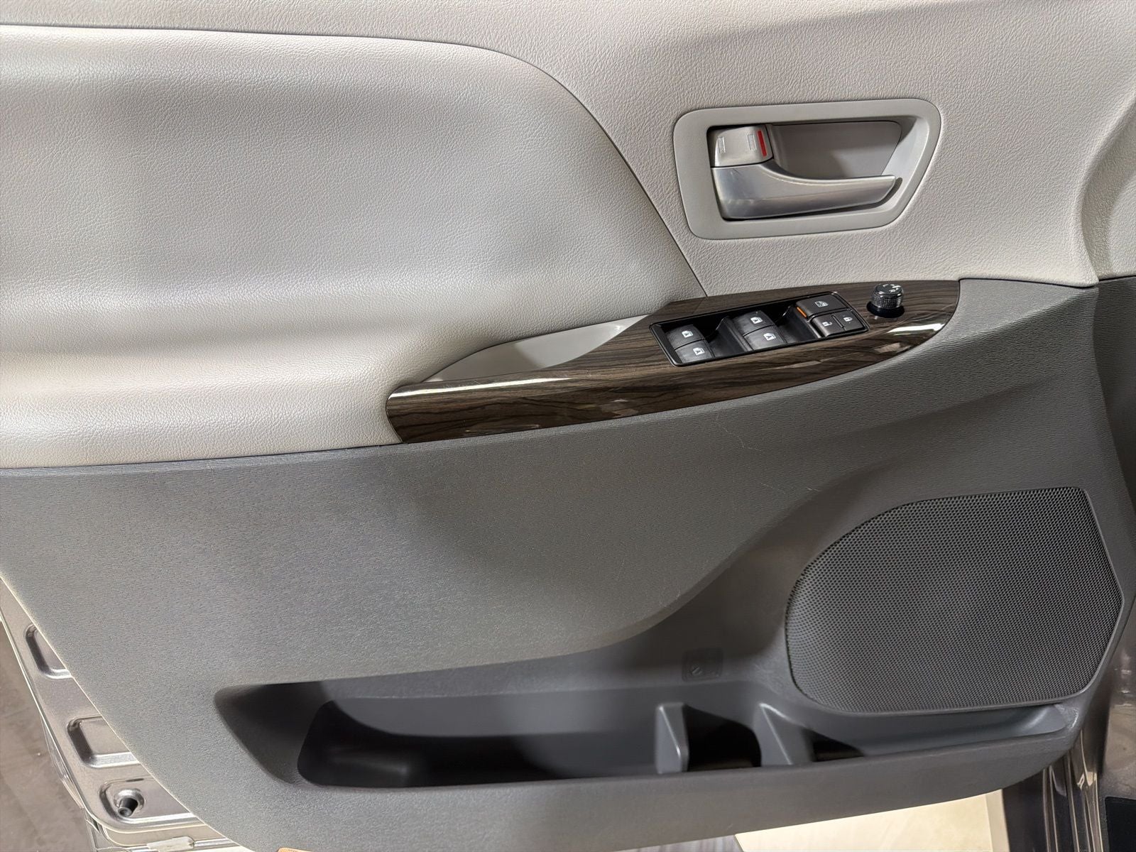 2018 Toyota Sienna XLE 7 Passenger