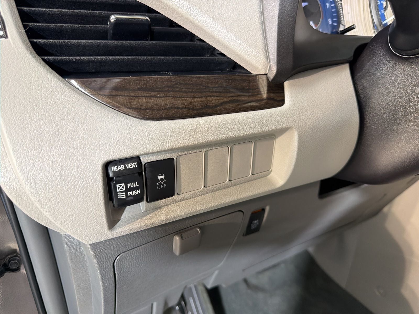 2018 Toyota Sienna XLE 7 Passenger