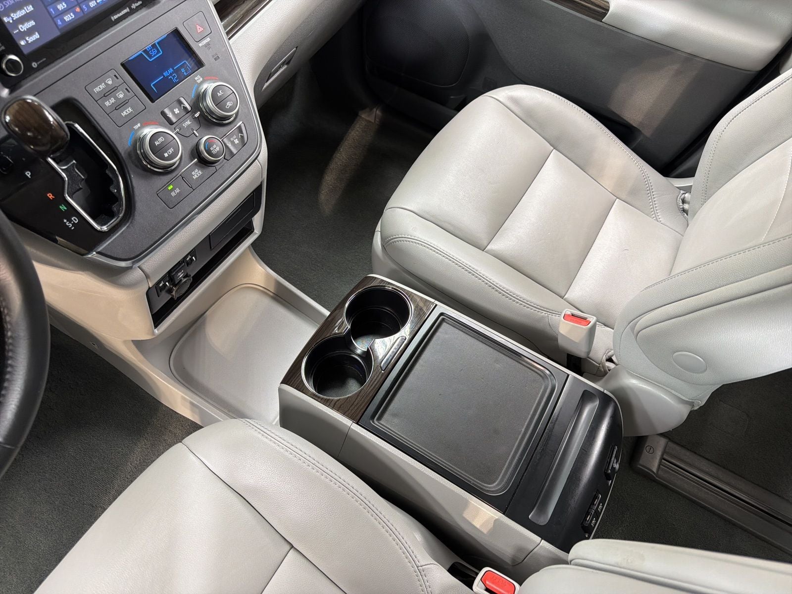 2018 Toyota Sienna XLE 7 Passenger