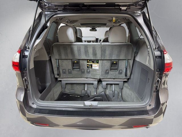 2018 Toyota Sienna XLE 7 Passenger