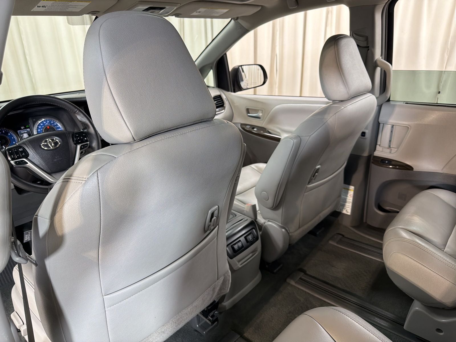 2018 Toyota Sienna XLE 7 Passenger