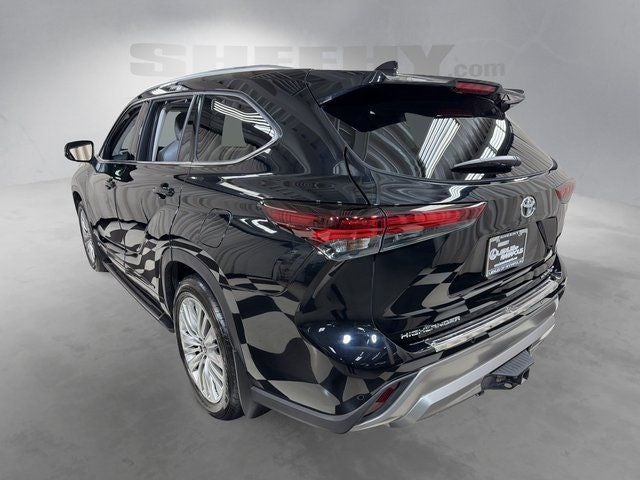 2026 Toyota Highlander Hybrid Platinum