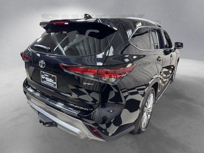 2026 Toyota Highlander Hybrid Platinum