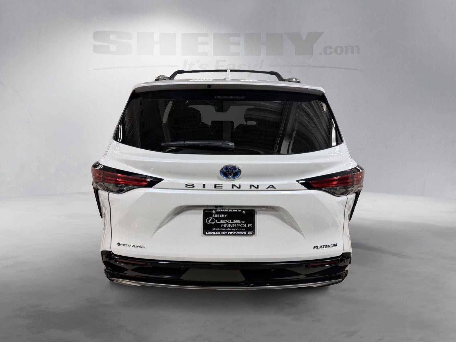 2025 Toyota Sienna Platinum 7-Passenger