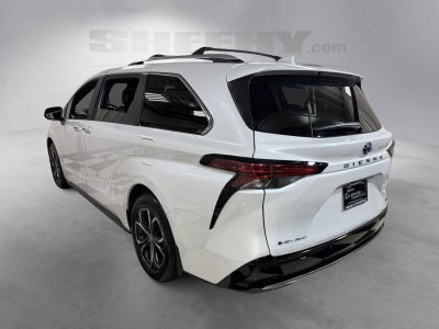 2025 Toyota Sienna Platinum 7-Passenger
