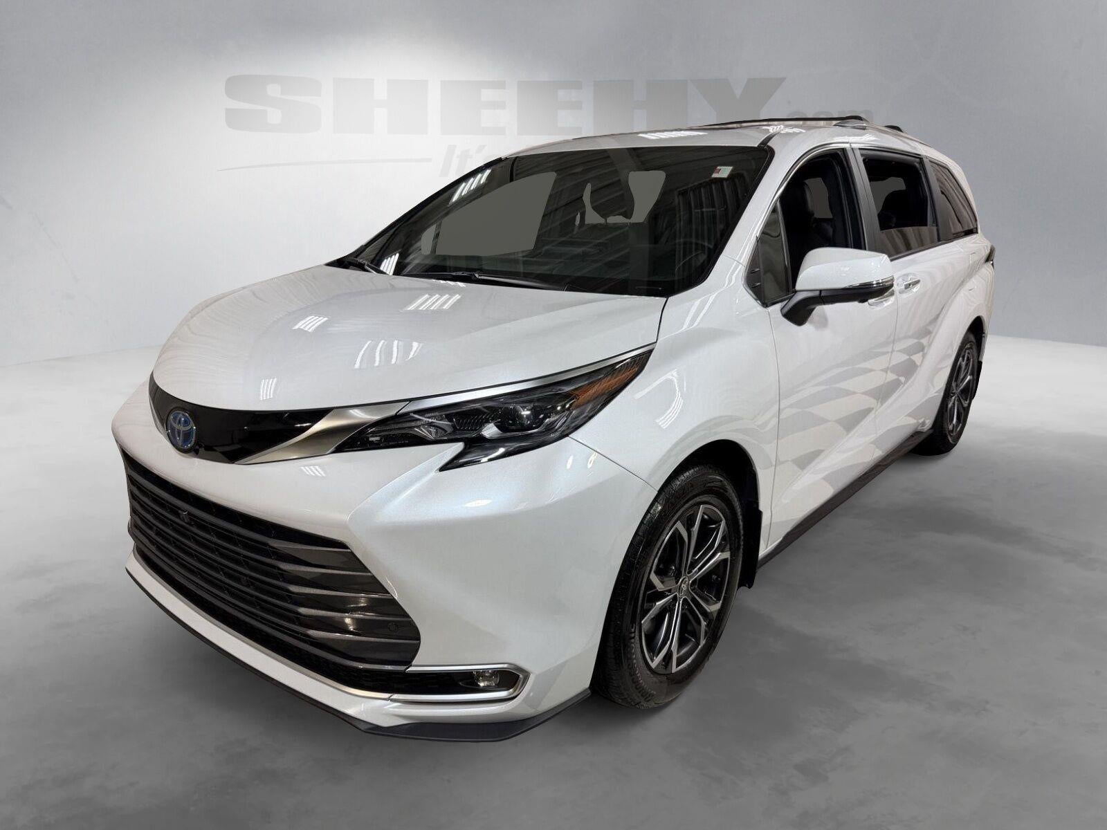 2025 Toyota Sienna Platinum 7-Passenger