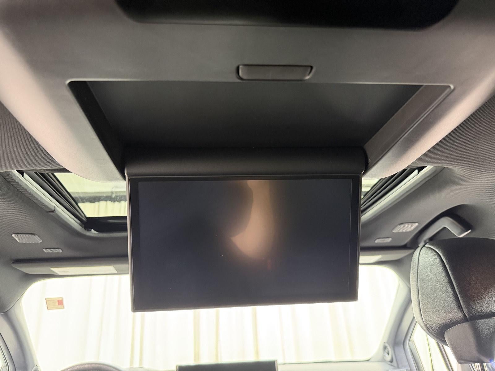 2025 Toyota Sienna Platinum 7-Passenger