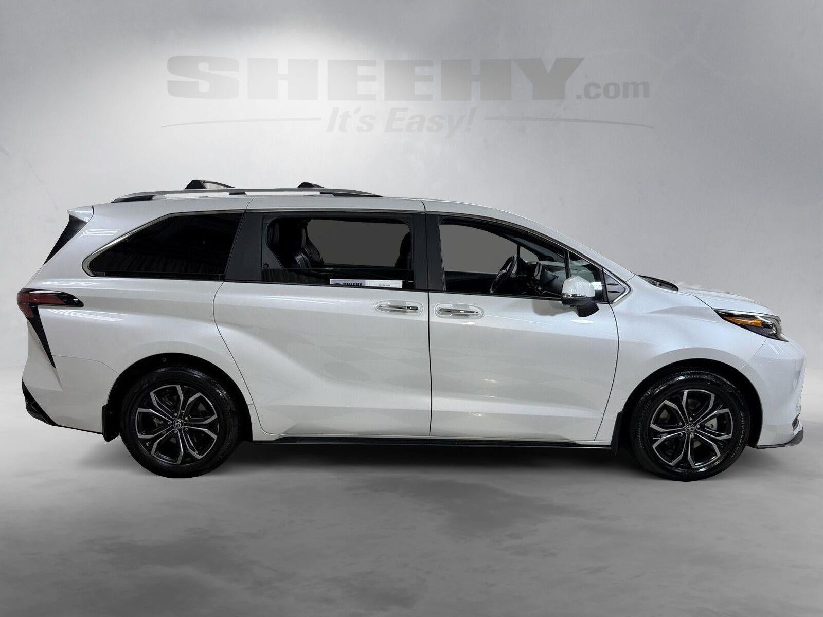 2025 Toyota Sienna Platinum 7-Passenger