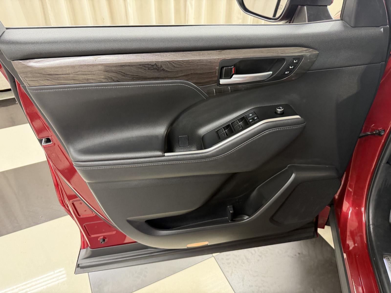 2020 Toyota Highlander Platinum