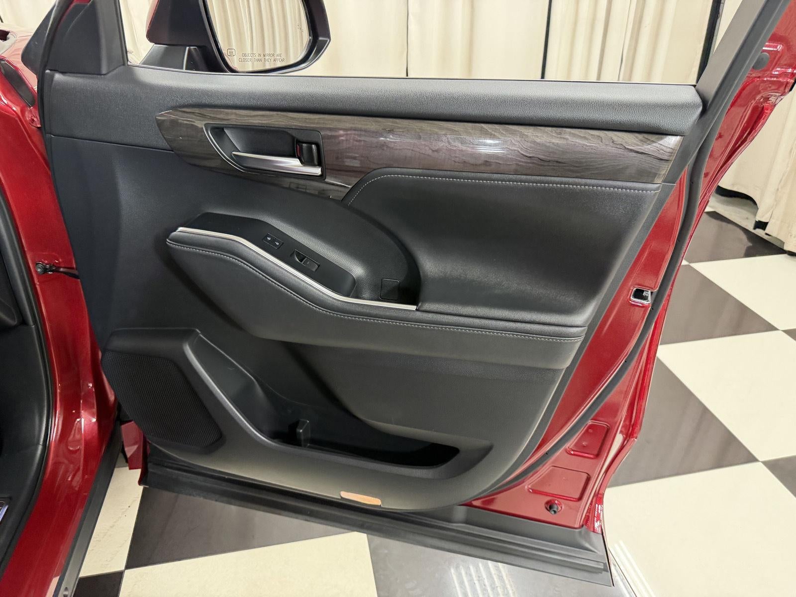 2020 Toyota Highlander Platinum