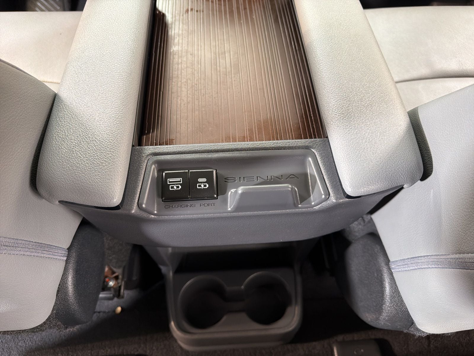 2024 Toyota Sienna XLE 7 Passenger