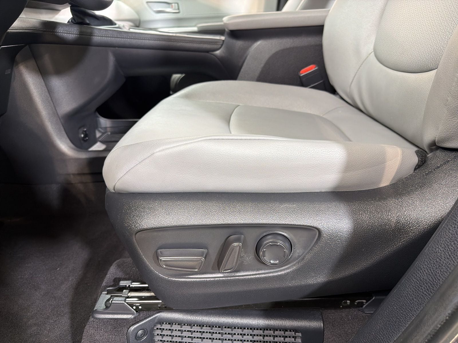 2025 Toyota Sienna XLE 7 Passenger