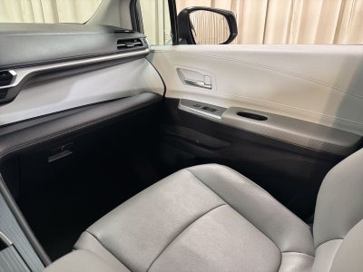 2025 Toyota Sienna XLE 7 Passenger