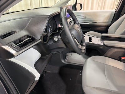 2025 Toyota Sienna XLE 7 Passenger