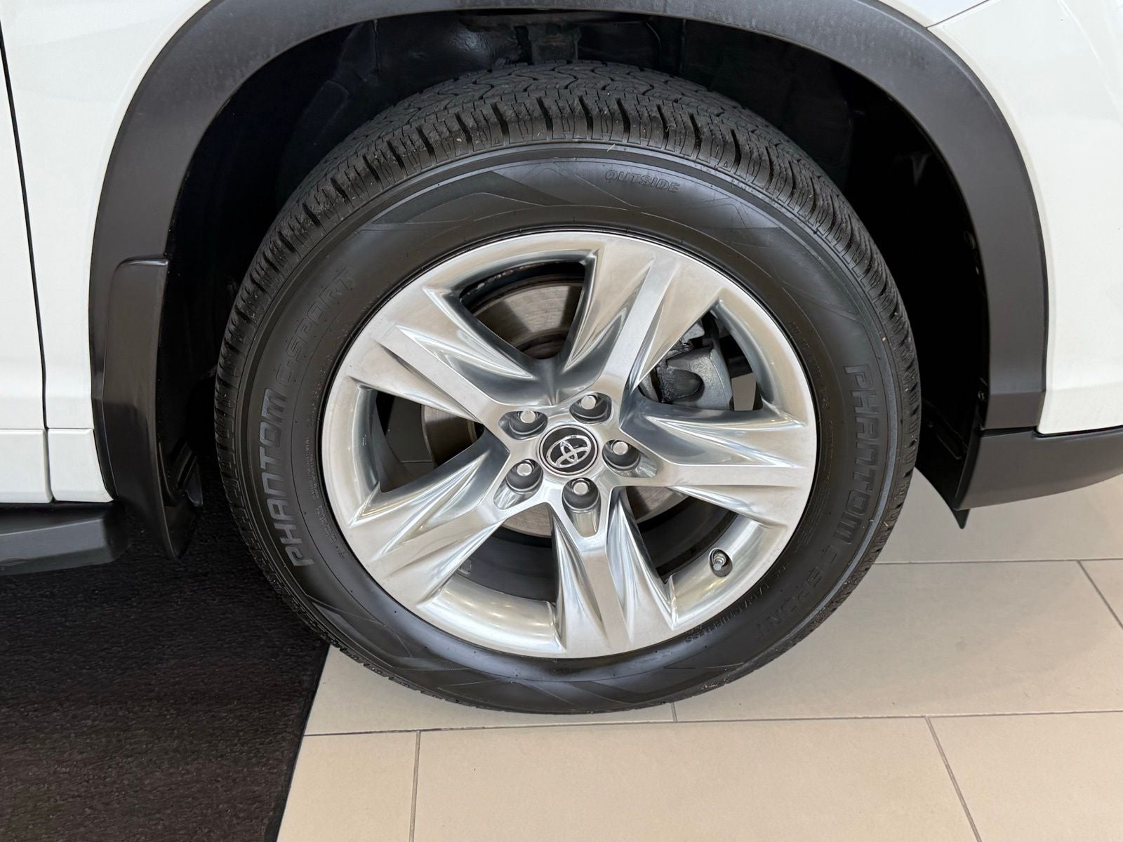 2017 Toyota Highlander Limited