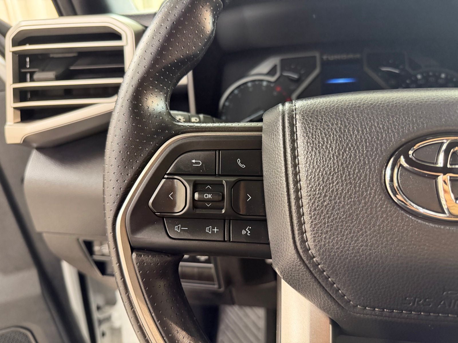 2025 Toyota Tundra SR5 - Photo 15