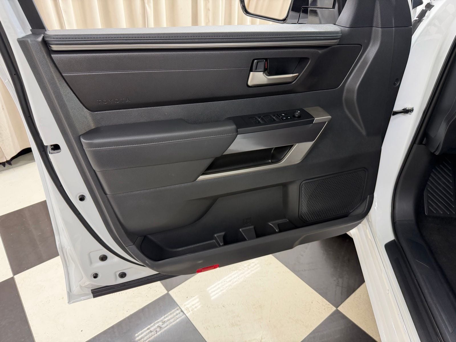 2025 Toyota Tundra SR5 - Photo 19