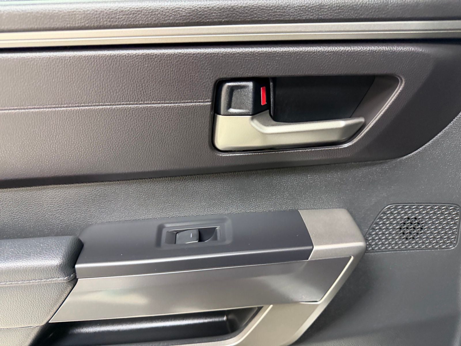 2025 Toyota Tundra SR5 - Photo 21