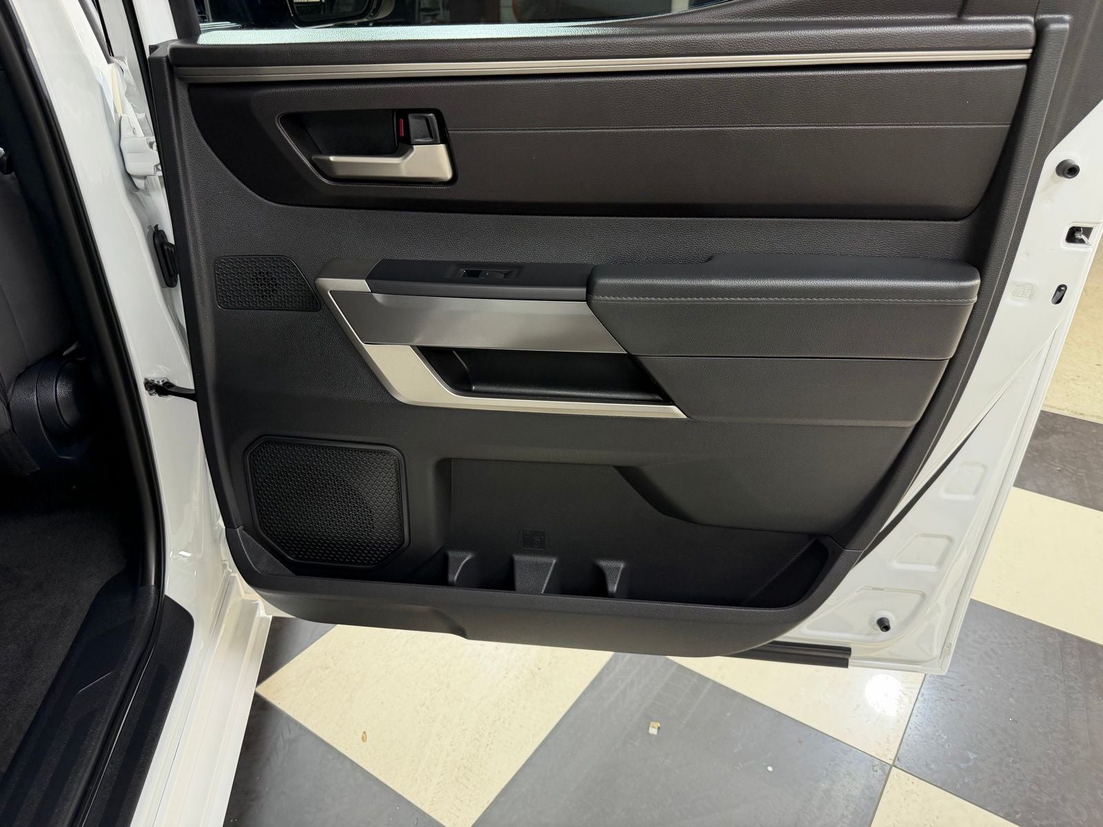 2025 Toyota Tundra SR5 - Photo 22
