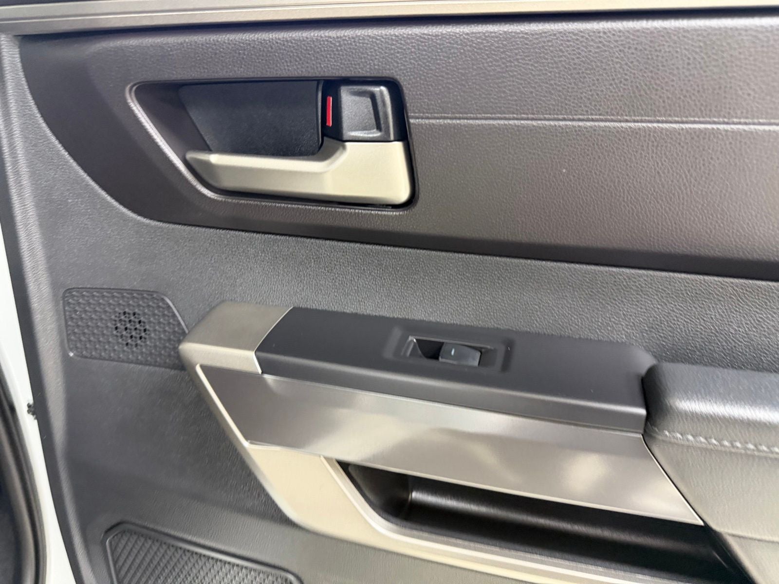 2025 Toyota Tundra SR5 - Photo 23