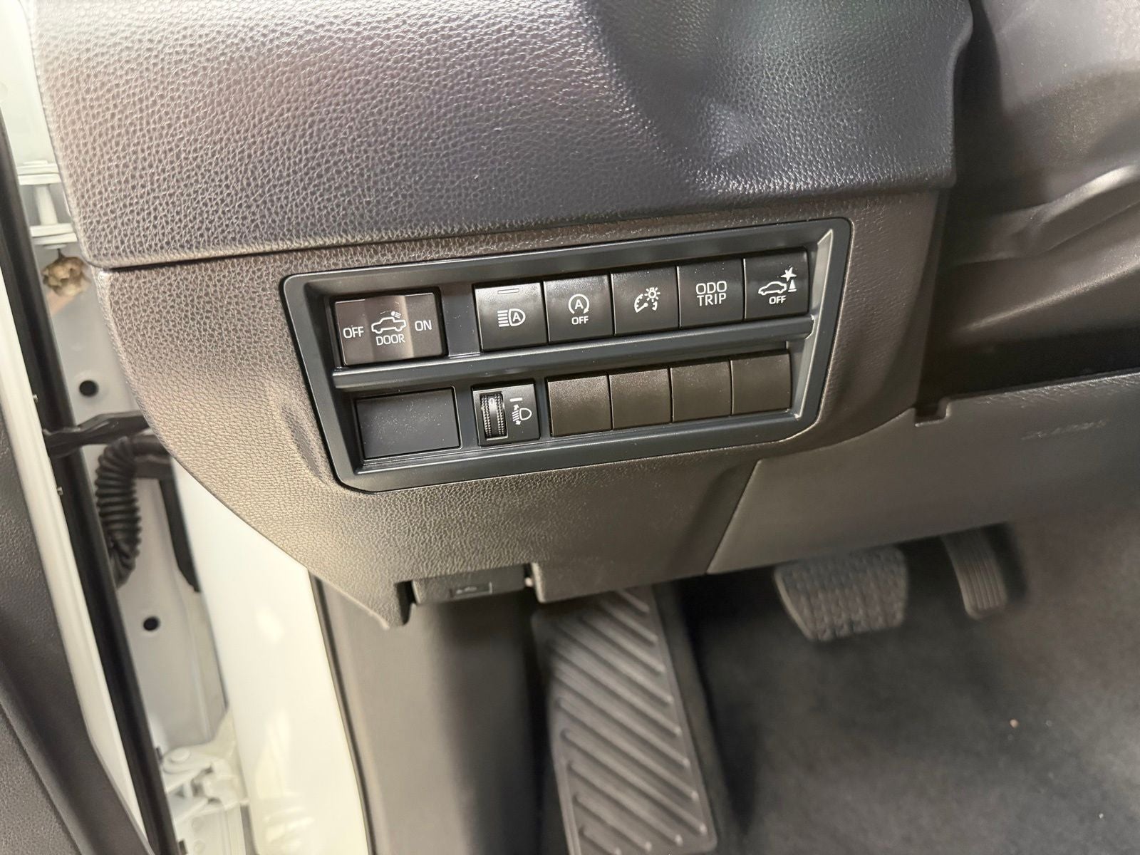 2025 Toyota Tundra SR5 - Photo 25