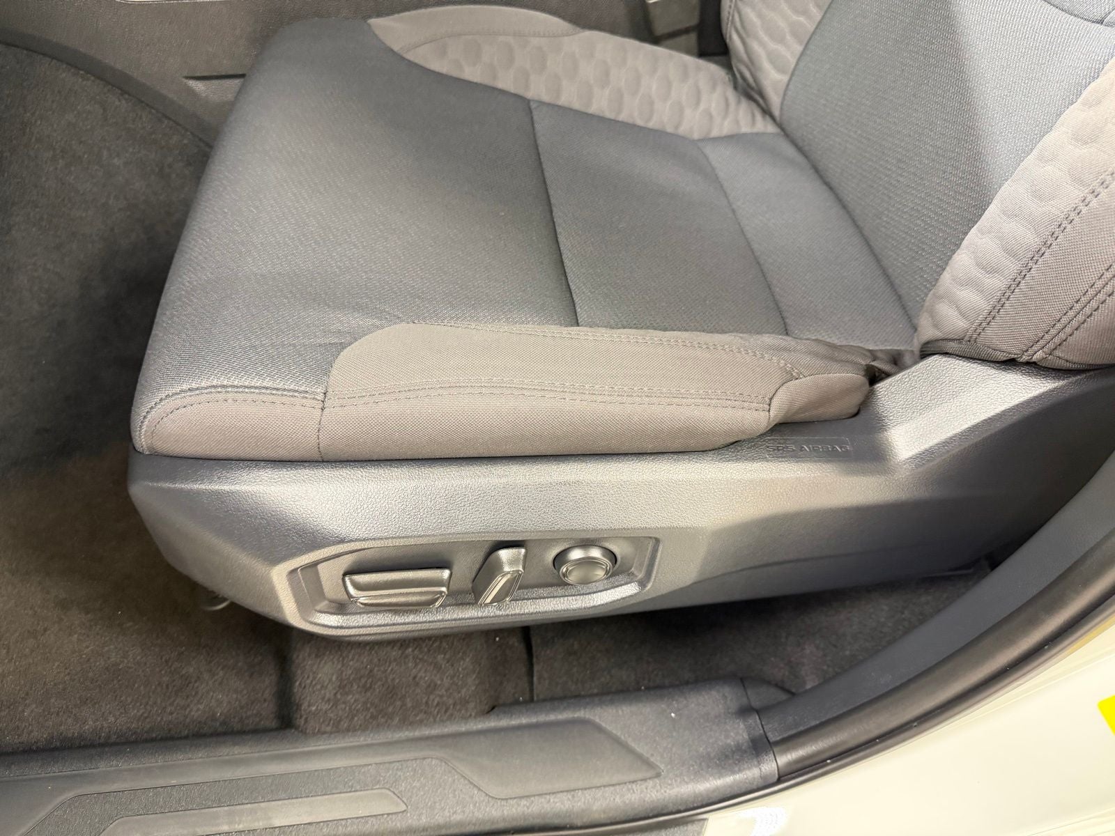 2025 Toyota Tundra SR5 - Photo 32