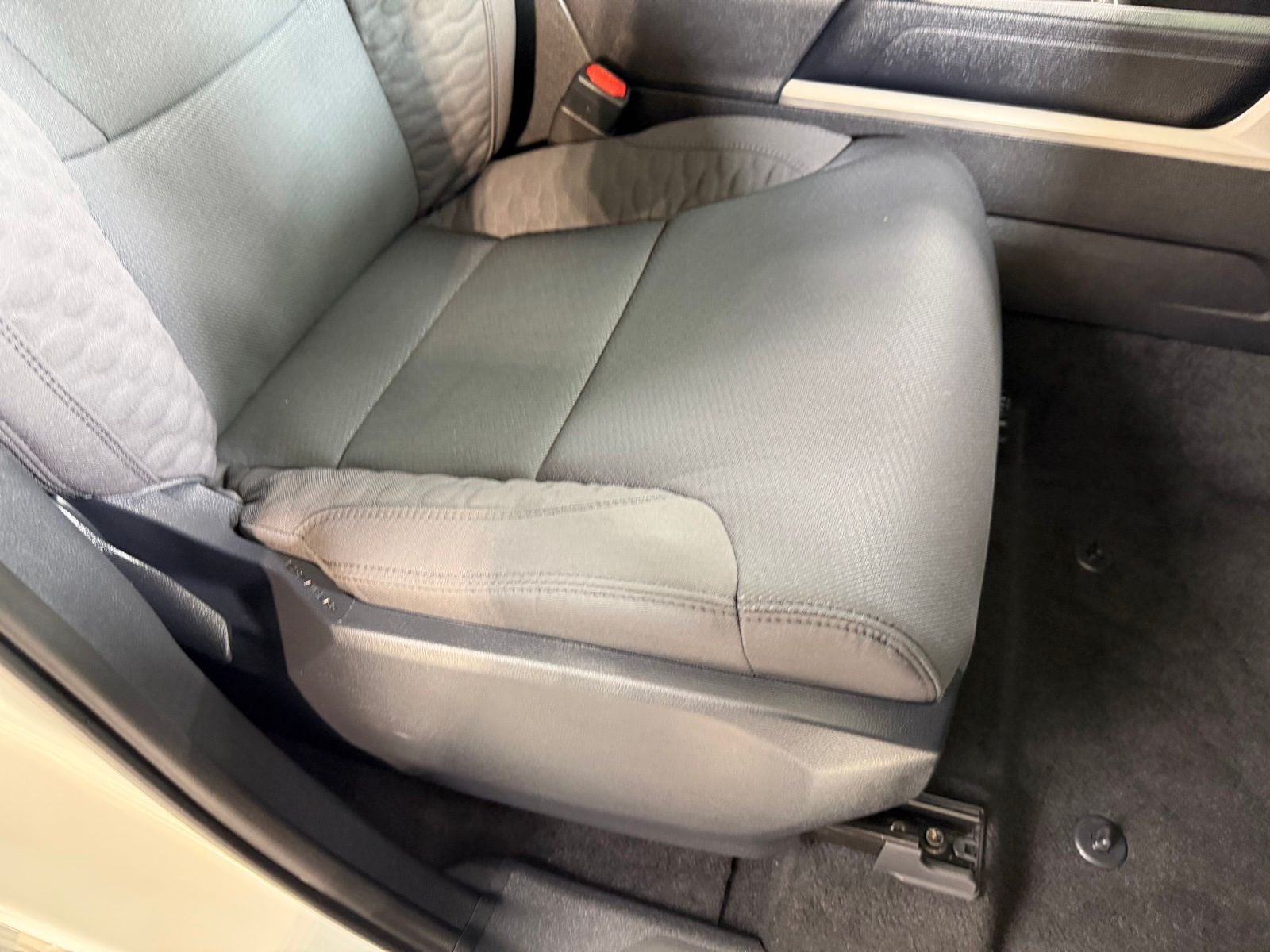 2025 Toyota Tundra SR5 - Photo 52